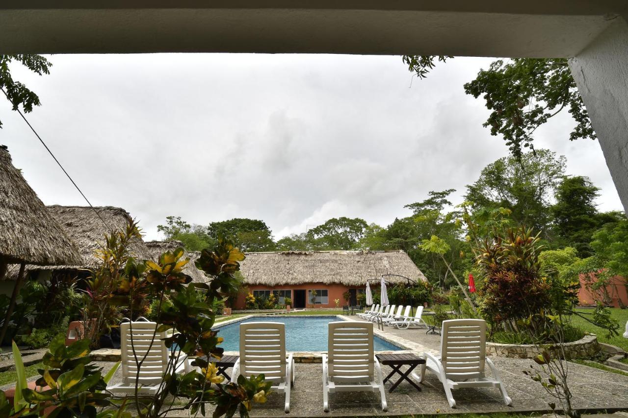 Hotel Tikal Inn Esterno foto