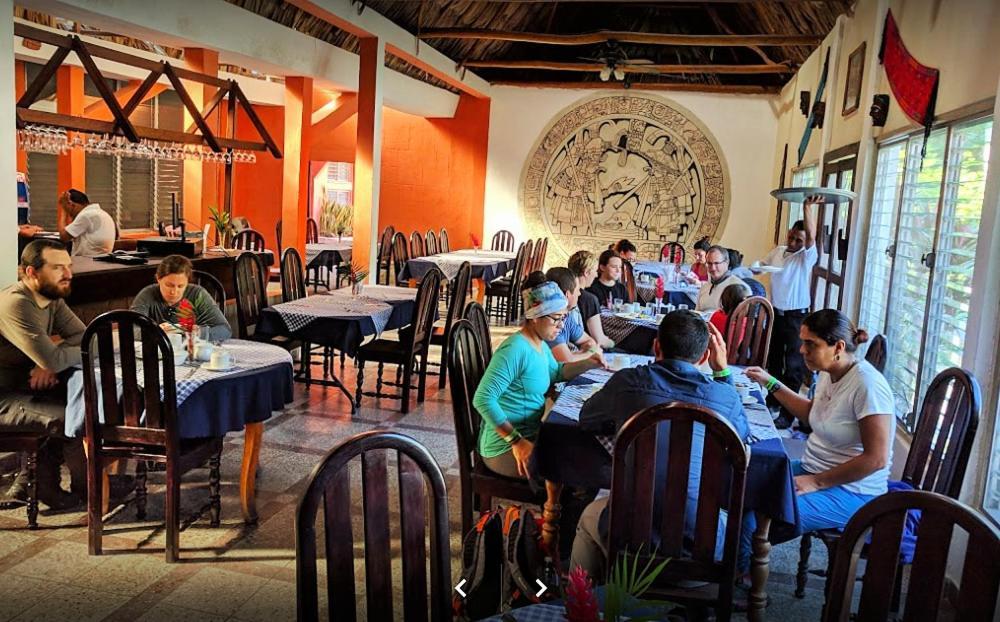 Hotel Tikal Inn Esterno foto