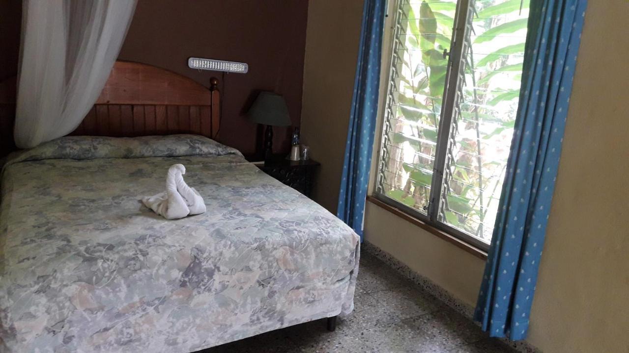 Hotel Tikal Inn Esterno foto