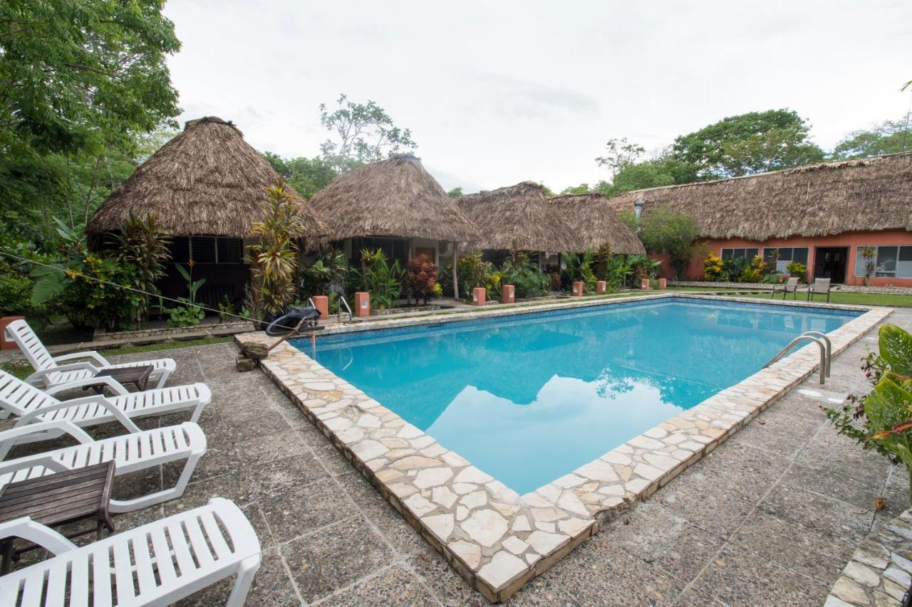 Hotel Tikal Inn Esterno foto